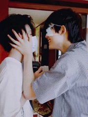 夜晚双人打扑克牌视频